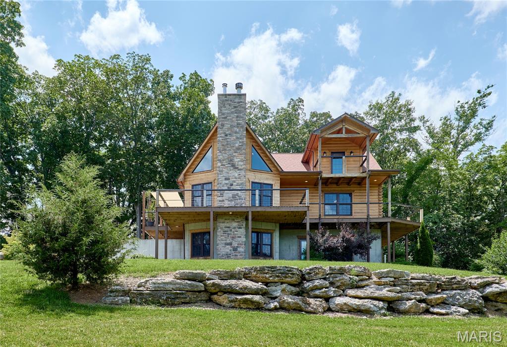 107 N Chantilly Road Property Photo 1