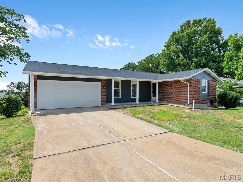 1215 Holgate Drive Property Photo 5