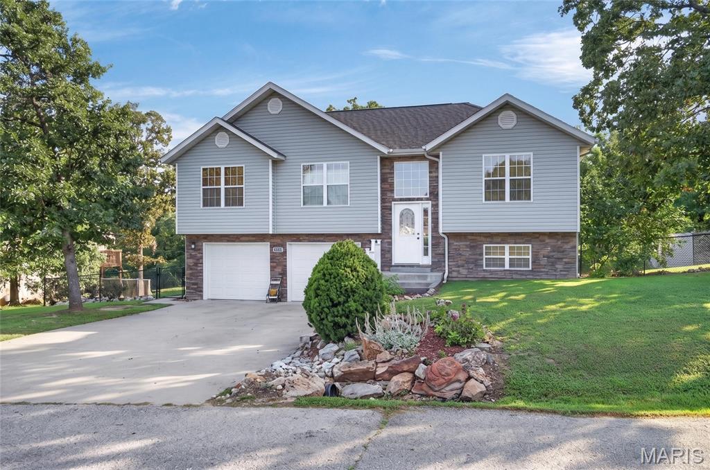 18719 Lynn Lane