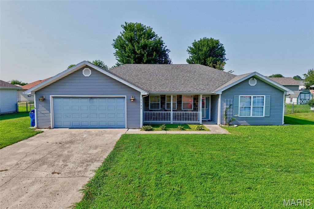 1137 Applelane Drive