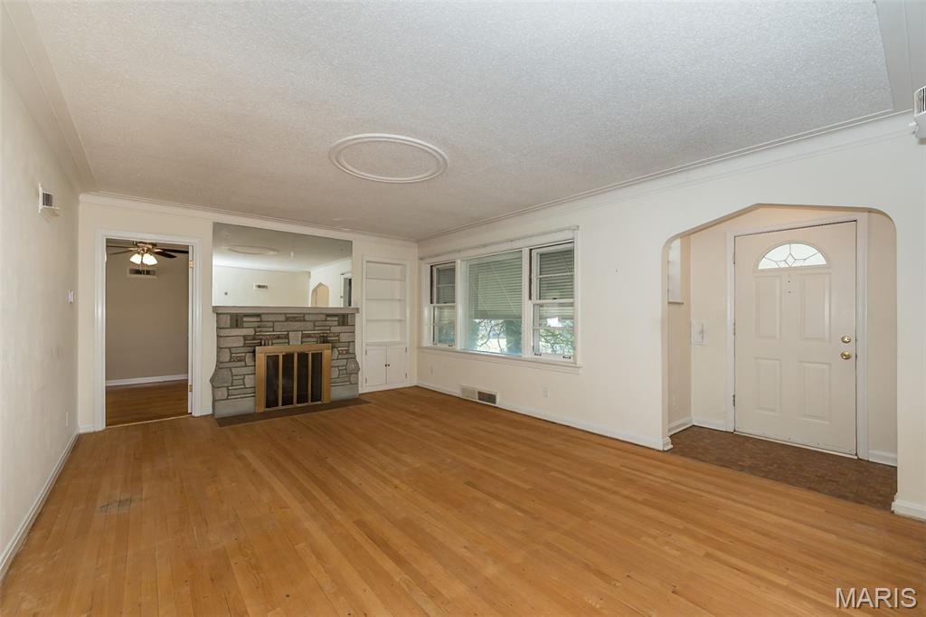 9903 Vasel Drive Property Photo 2