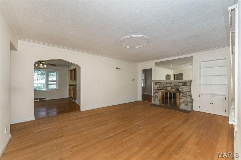 9903 Vasel Drive Property Photo 3