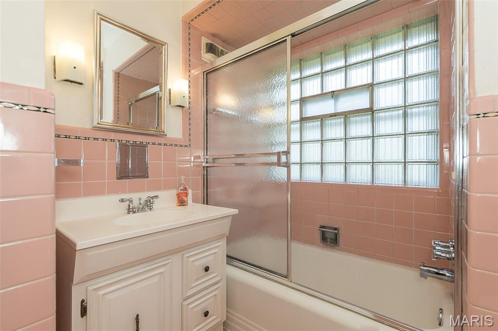9903 Vasel Drive Property Photo 15