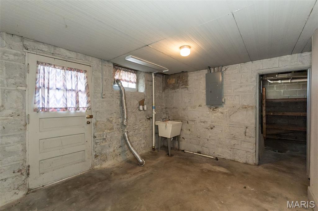 9903 Vasel Drive Property Photo 28