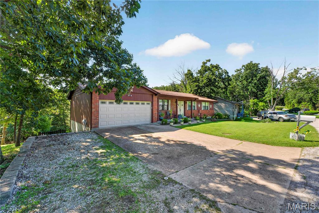 9958 Column Drive Property Photo 3