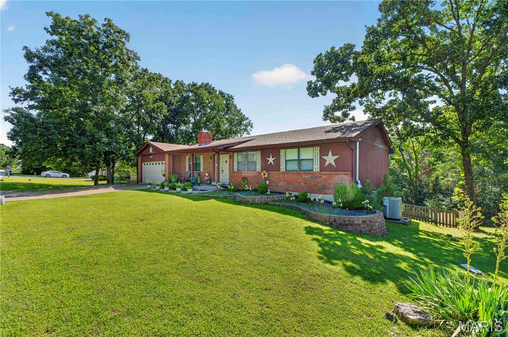 9958 Column Drive Property Photo 4