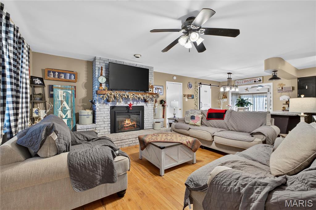 9958 Column Drive Property Photo 11