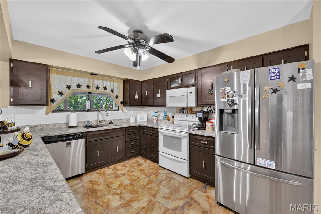 9958 Column Drive Property Photo 14