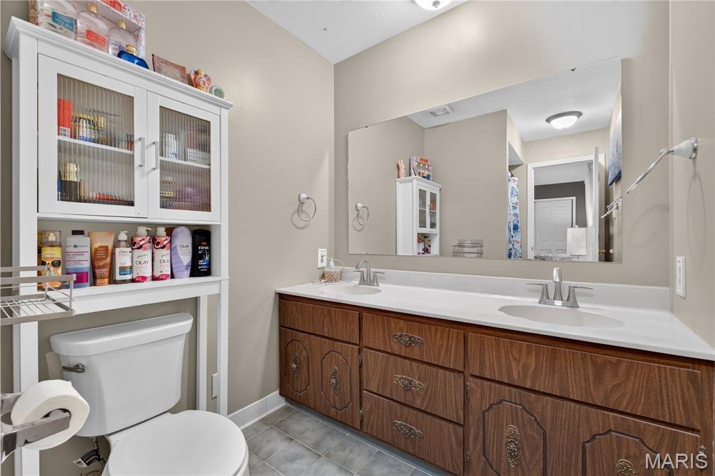 9958 Column Drive Property Photo 26