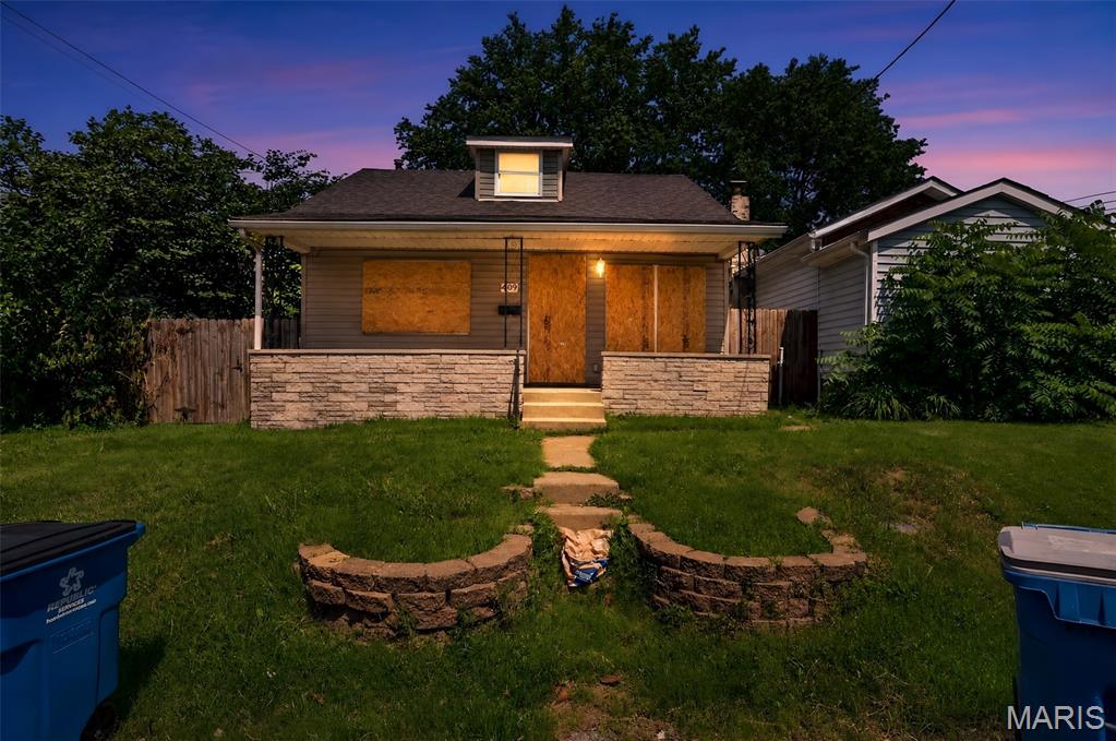 409 W Holden Avenue Property Photo 1