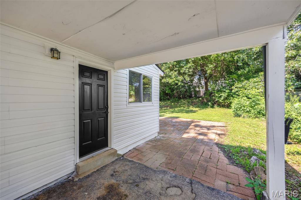 609 N Elm Avenue Property Photo 5