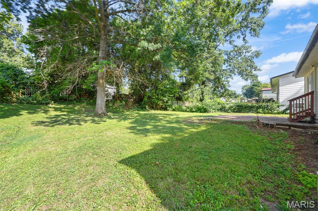 609 N Elm Avenue Property Photo 11