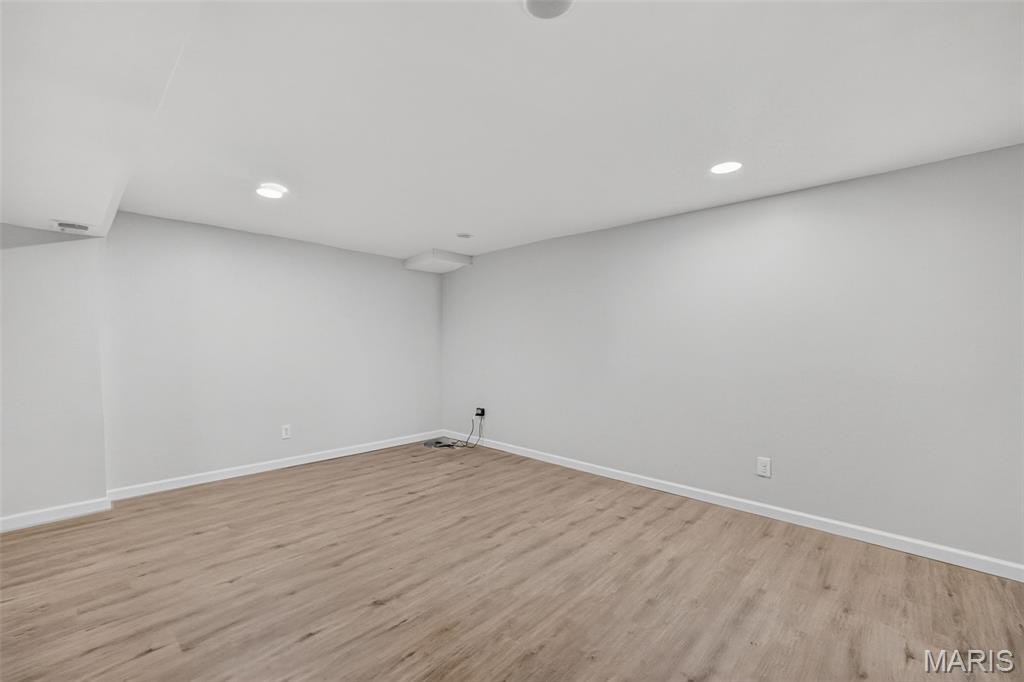 609 N Elm Avenue Property Photo 34