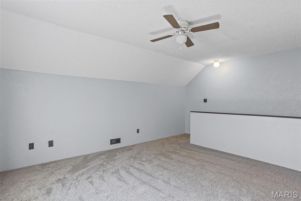 202 E 1st Street Property Photo 18