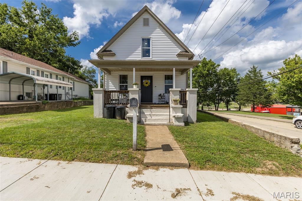100 W Elvins Boulevard Property Photo 1