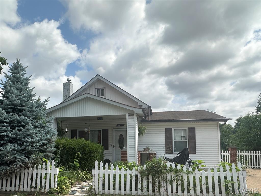 4635 Oldenburg Avenue Property Photo 1