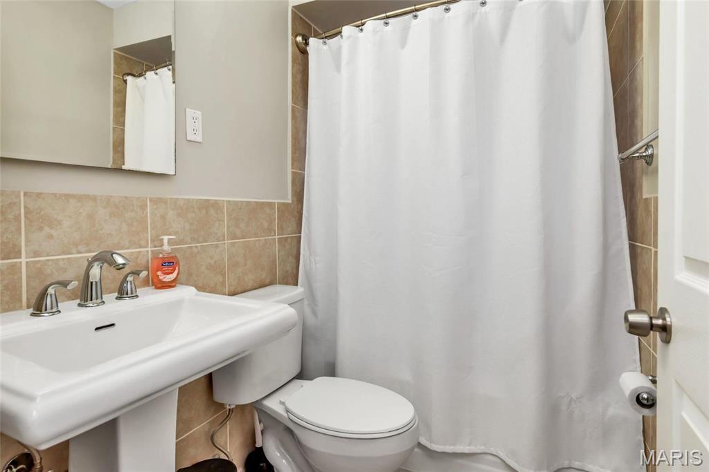 7553 Buckingham Drive Property Photo 16