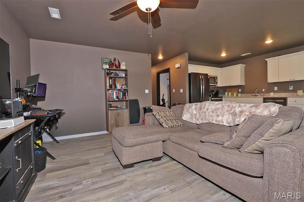 1004 Allenview Drive Property Photo 27