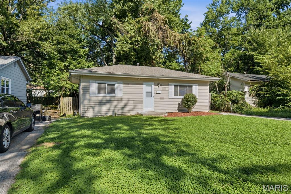 10537 Earl Drive Property Photo 3