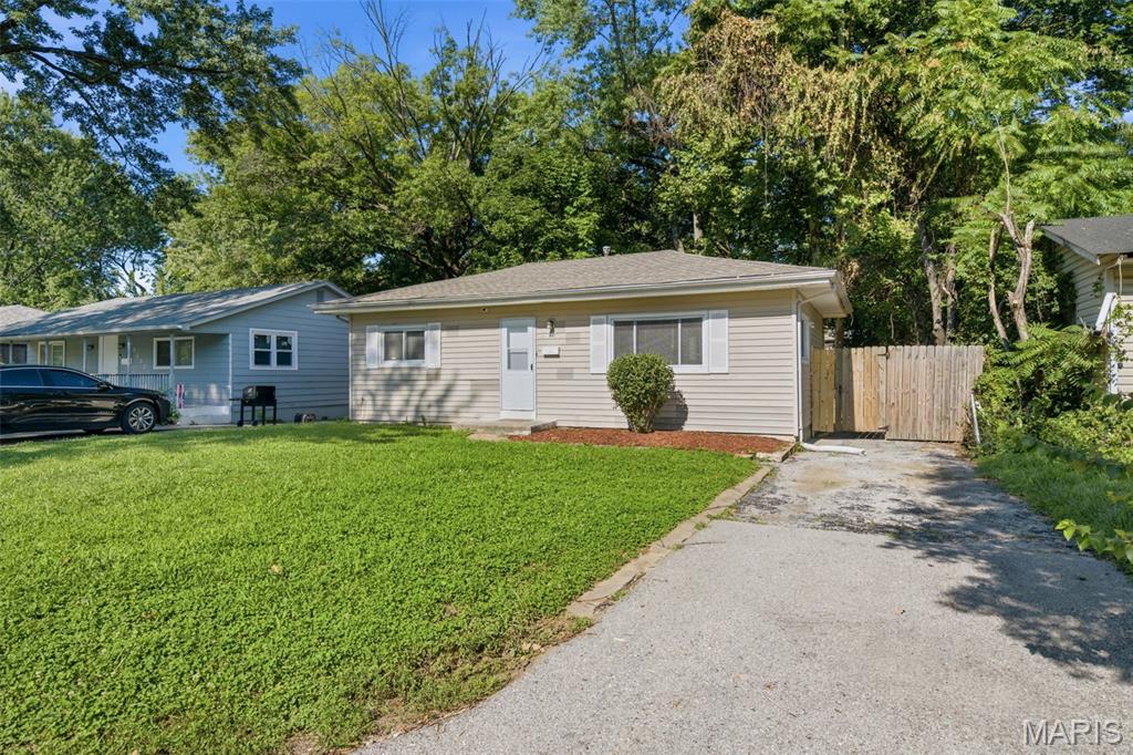 10537 Earl Drive Property Photo 4