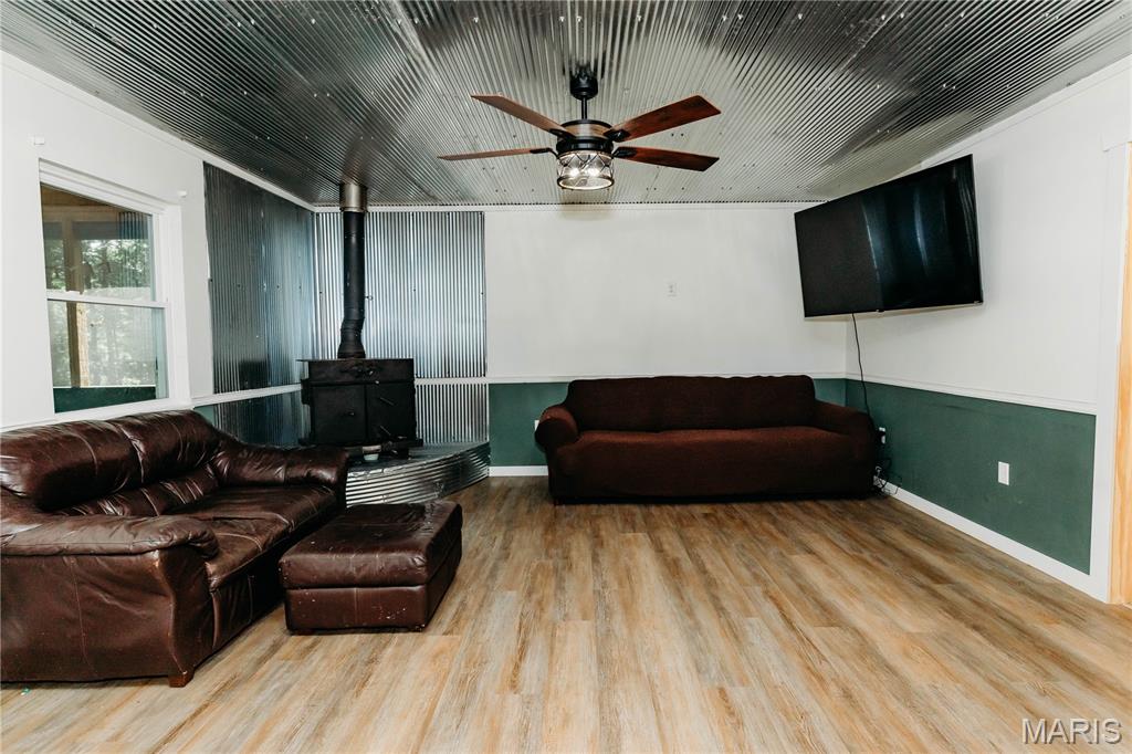 21503 Highway 28 Property Photo 16