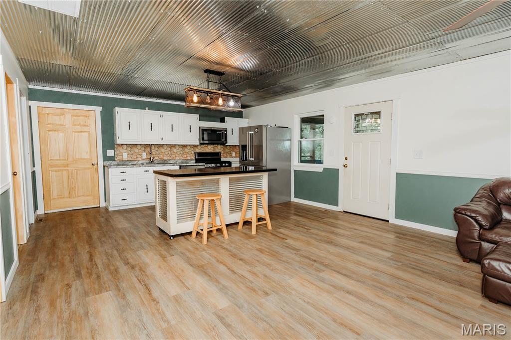 21503 Highway 28 Property Photo 19