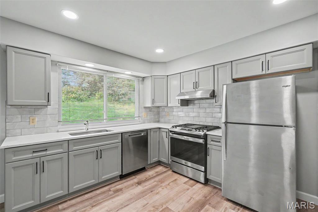 2215 Graystone Drive Property Photo 10