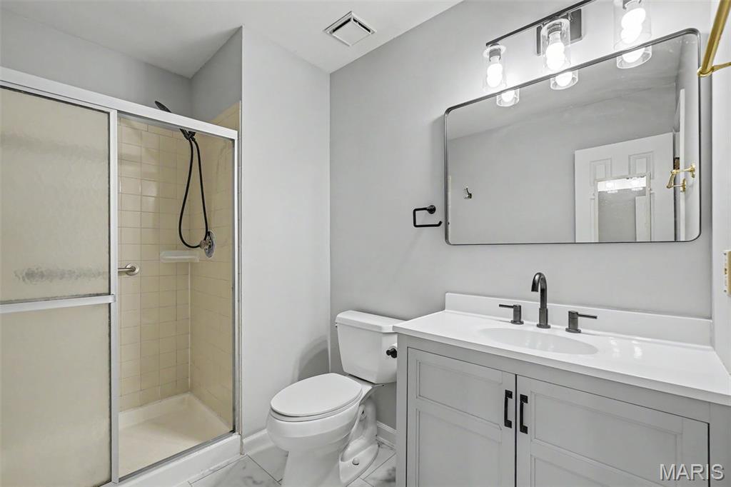2215 Graystone Drive Property Photo 14