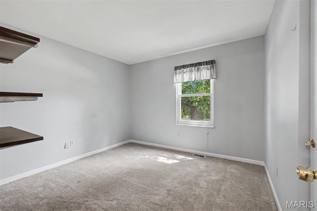 2215 Graystone Drive Property Photo 15