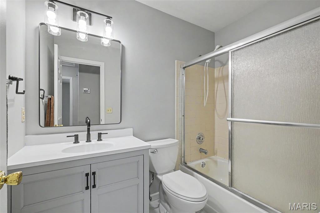 2215 Graystone Drive Property Photo 17