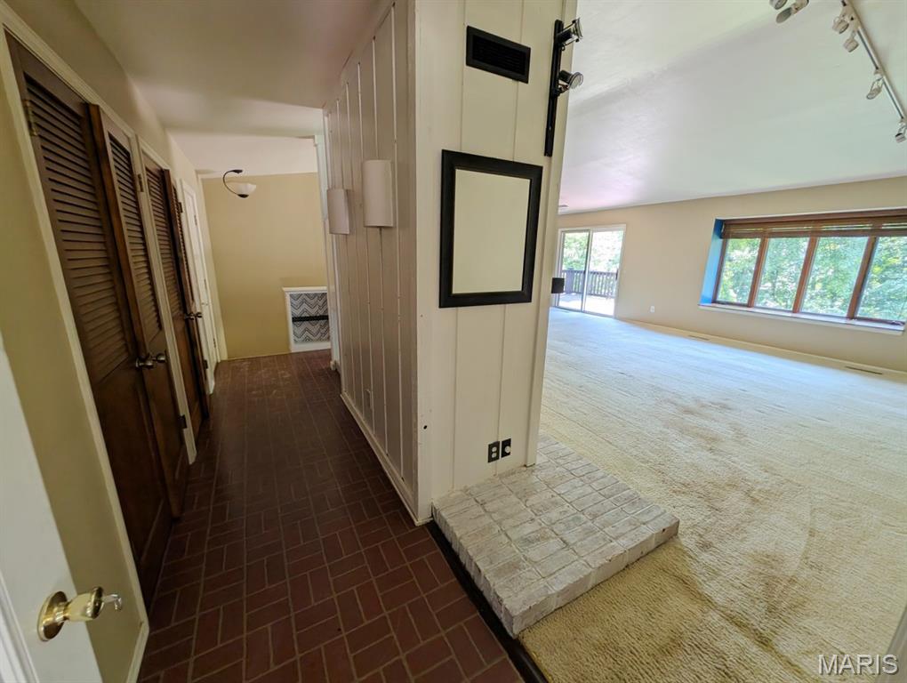 25402 S Elsah Hills Road Property Photo 4