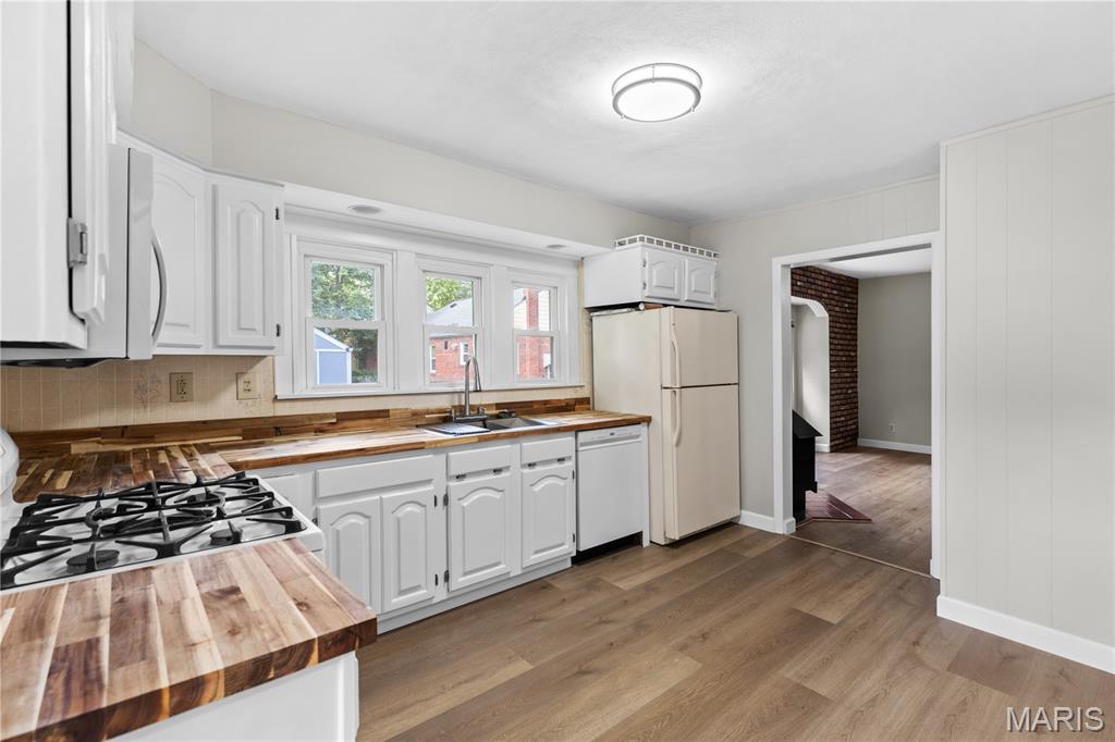 2970 Walton Road Property Photo 11