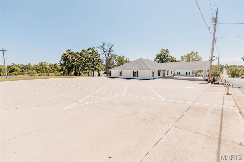 105 3rd Street Property Photo 4