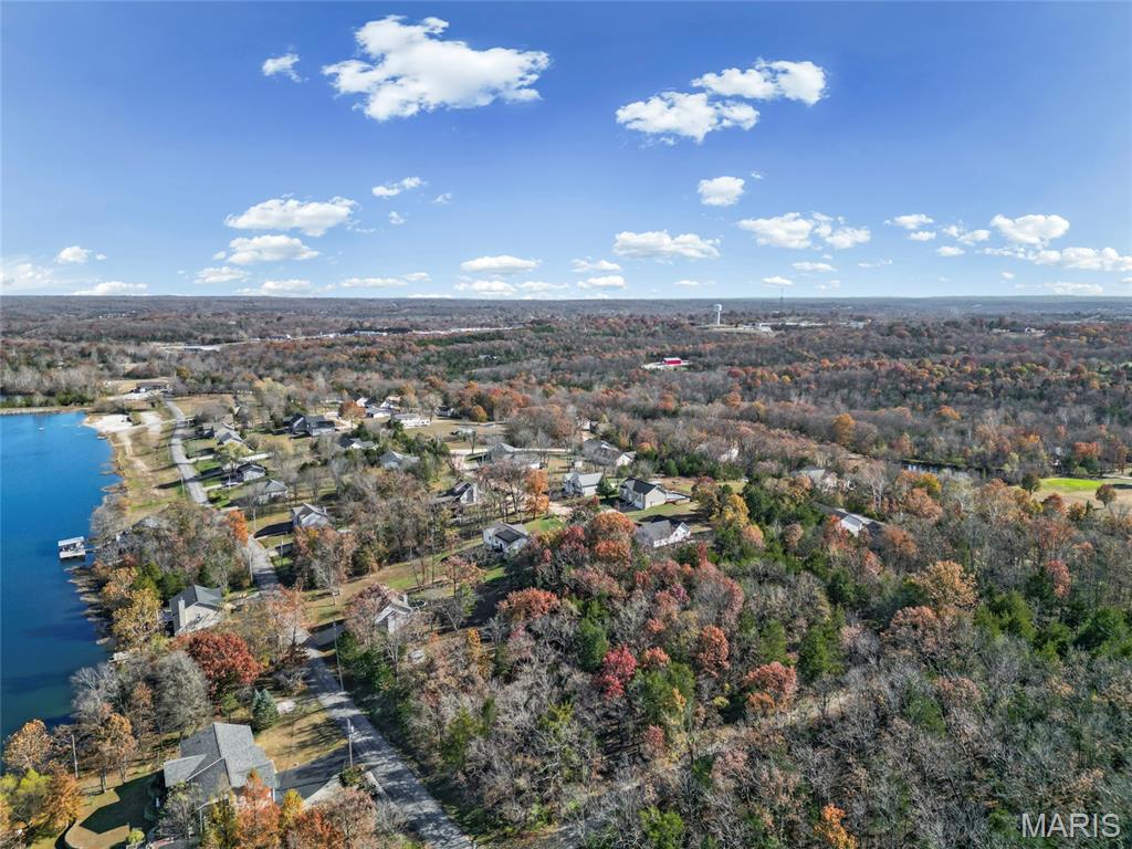 1065 Lakeshore Drive Property Photo 7