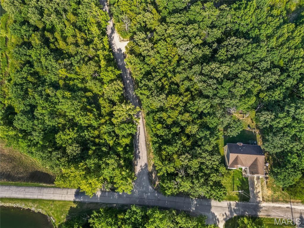 1065 Lakeshore Drive Property Photo 10