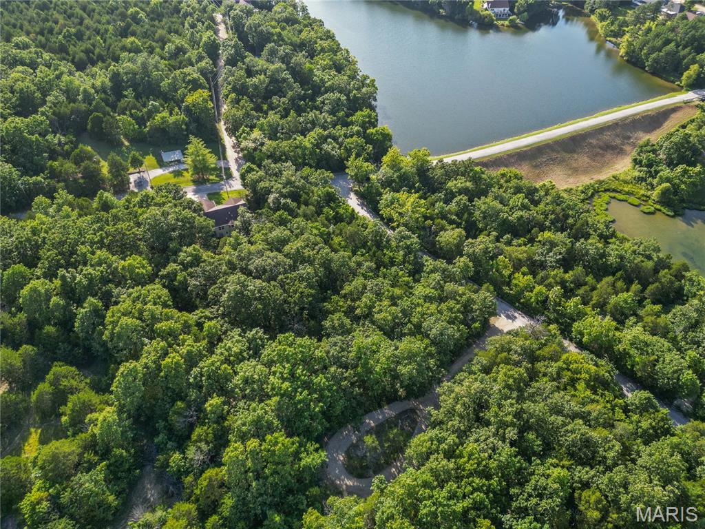 1065 Lakeshore Drive Property Photo 13