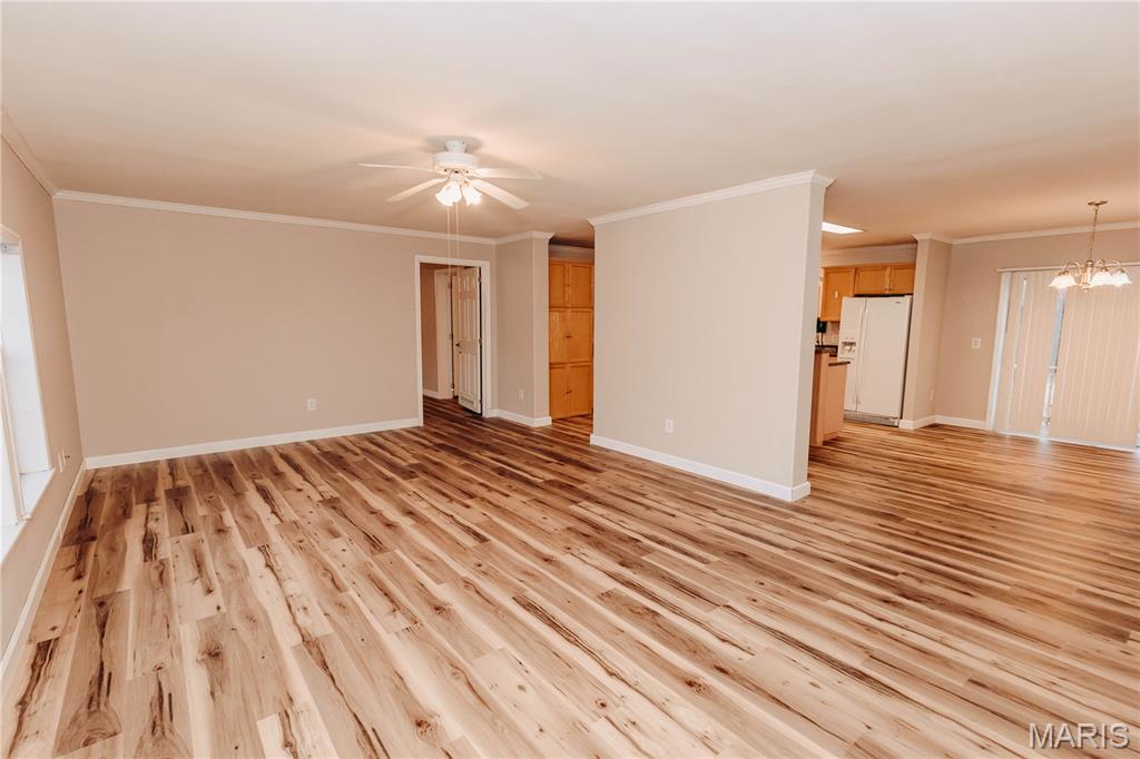 215 E 5th Street Property Photo 5