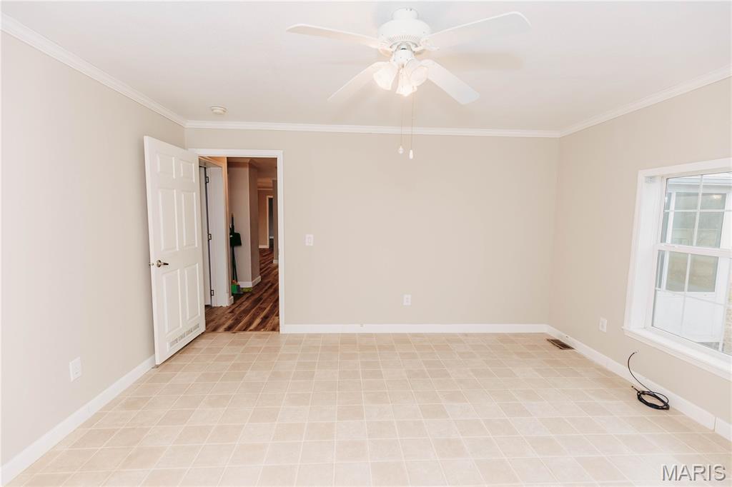 215 E 5th Street Property Photo 44