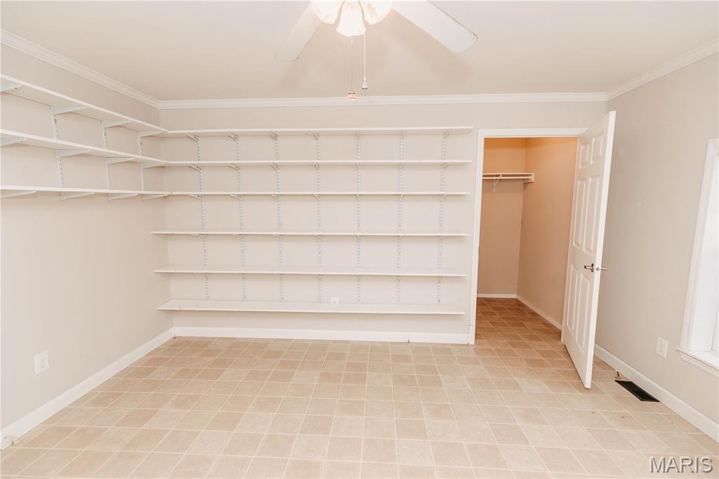 215 E 5th Street Property Photo 50