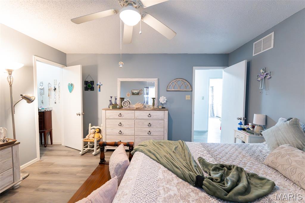 26046049 Property Photo 41