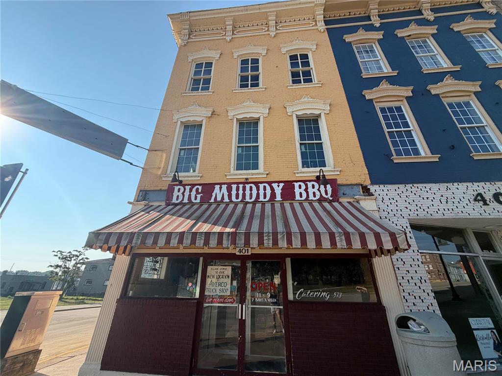 401 Broadway Property Photo 1