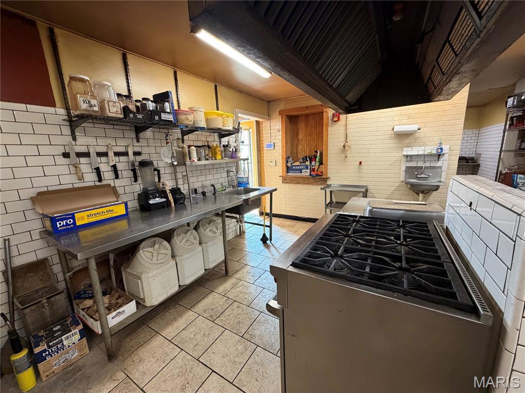 401 Broadway Property Photo 6