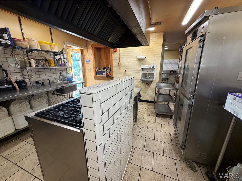 401 Broadway Property Photo 7