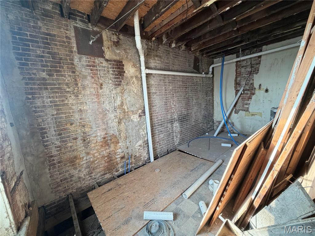 401 Broadway Property Photo 16