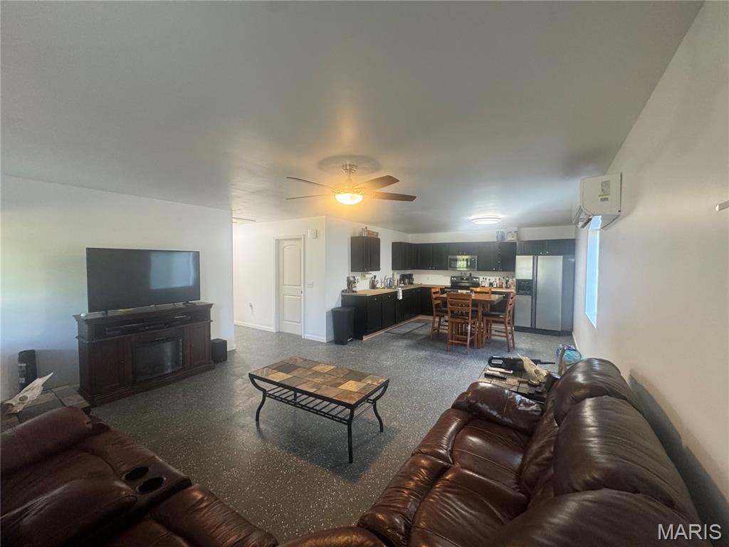 355 County Road Property Photo 13