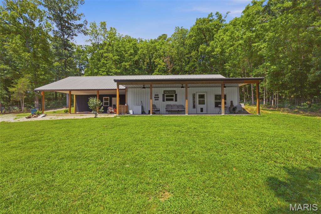 10050 Easton Road Property Photo 3