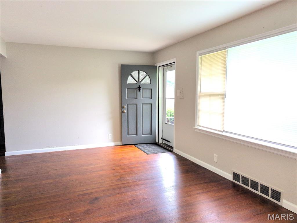 10135 Jepson Drive Property Photo 3