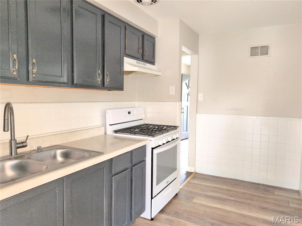 10135 Jepson Drive Property Photo 6