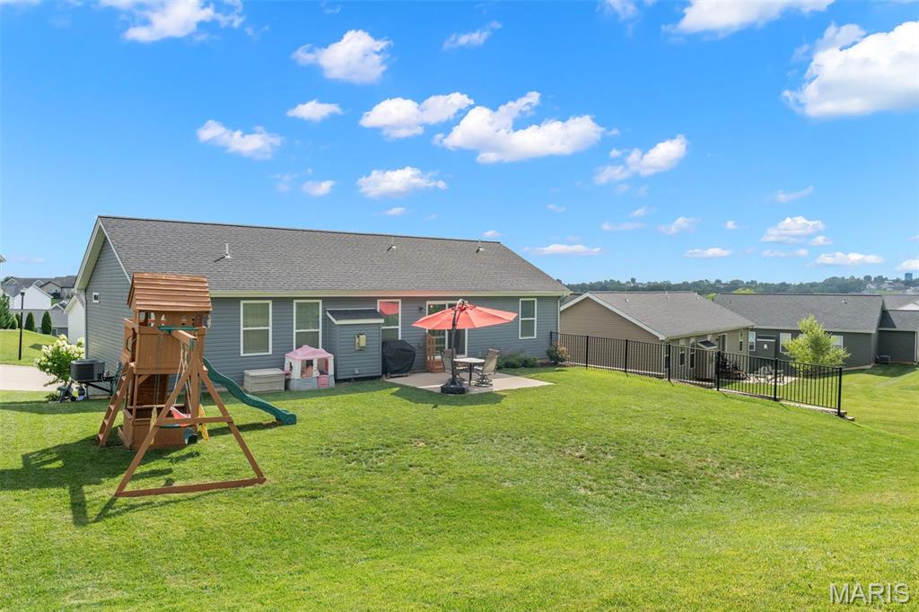 2127 Kuenzel Drive Property Photo 31