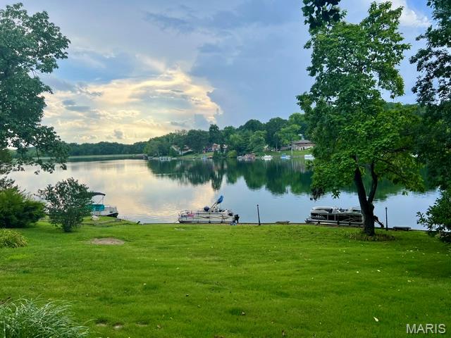 3661 S Lakeshore Drive Property Photo 2